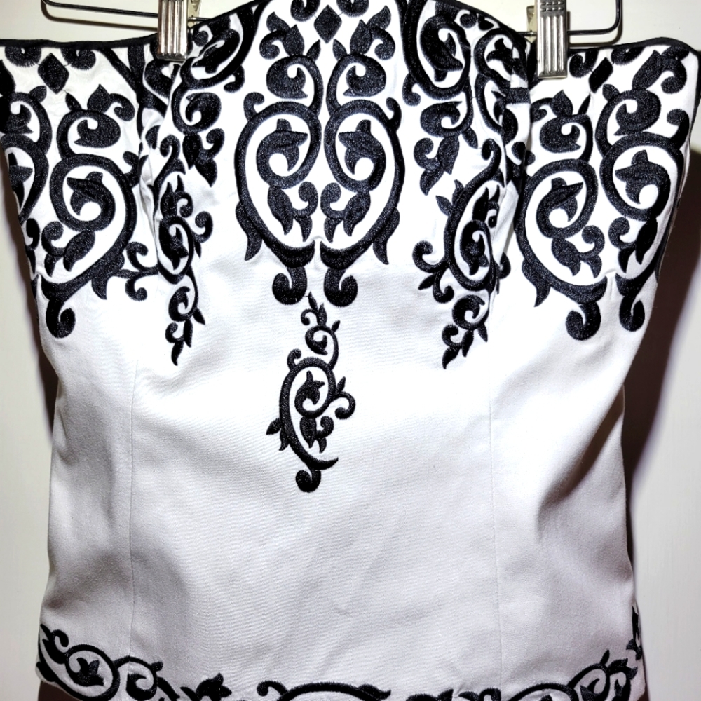 White/Black House Market Corset